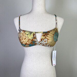 Sisstrevolution NWT Women’s Swimsuit Bikini Top Size Small Floral Paisley Square